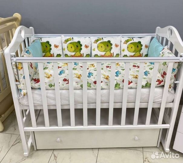 Кроватка для новорожденных с комодом