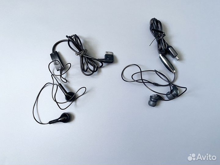 Проводные наушники Samsung