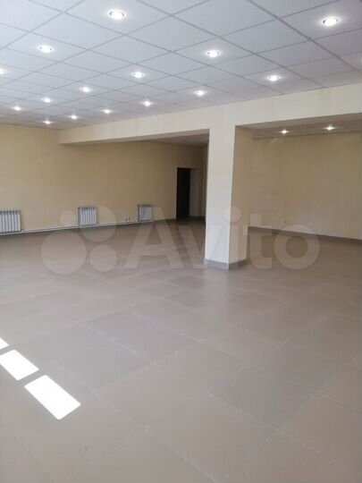 Торговая площадь, 250 м² (125 + 125 )