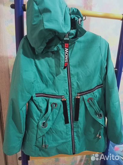 Куртки для девочки 140/152/155(38-40) р