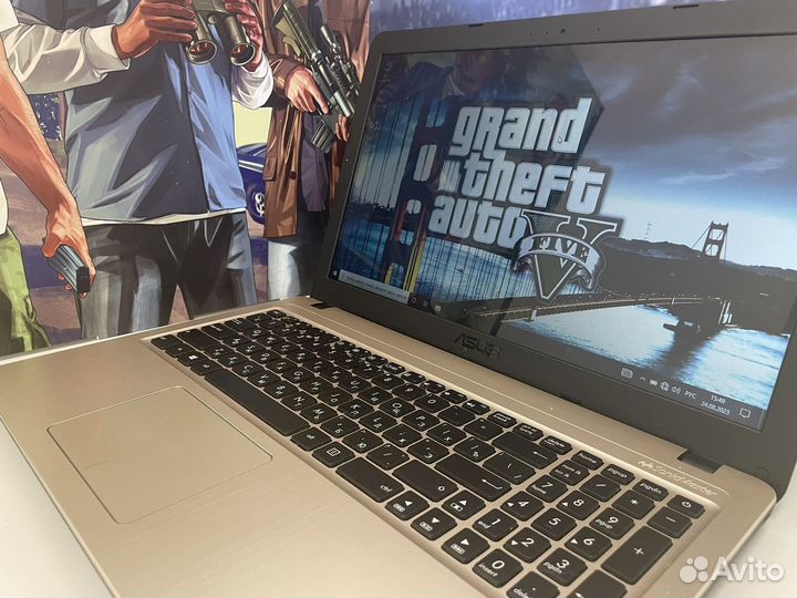 Игровой Ноутбук Asus 2 видеокарты/4 ядра/8gb/SSD