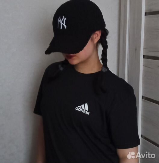Футболка adidas