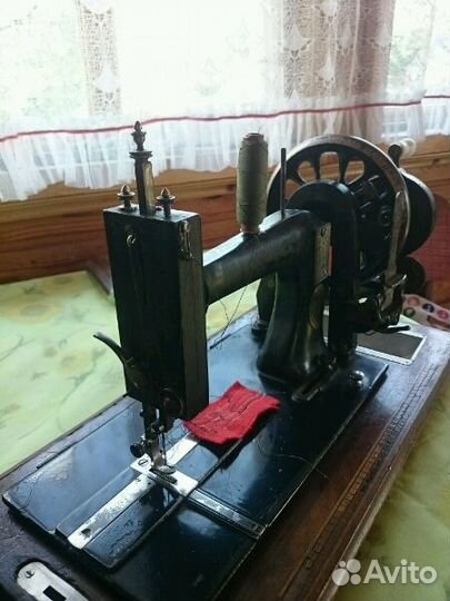 Швейная машинка