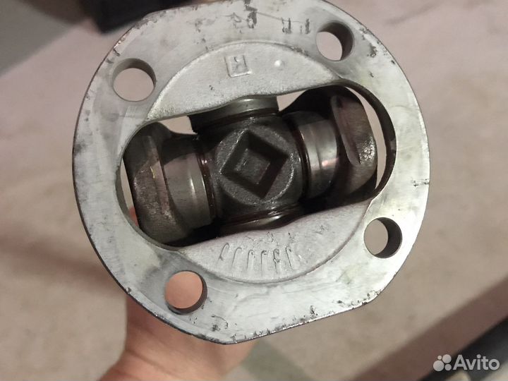 Кардан передний Mercedes Benz A2533201 А2047001