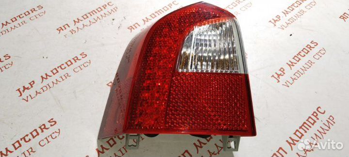 Фонарь задний левый Volvo V70 универсал B5254T10