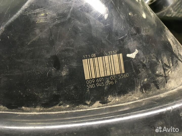 Фонарь задний правый Volkswagen Tiguan 1