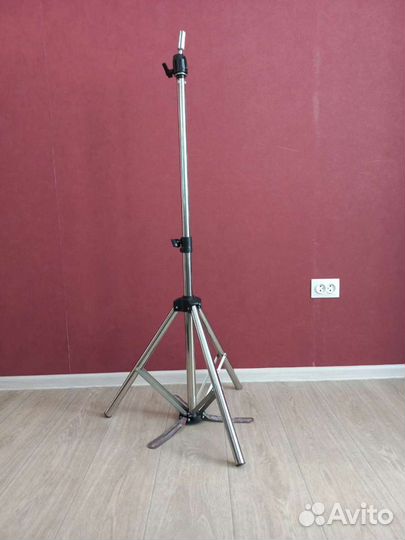 Штатив напольный тринога