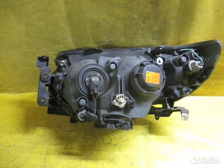 Фара правая Subaru Forester SG5