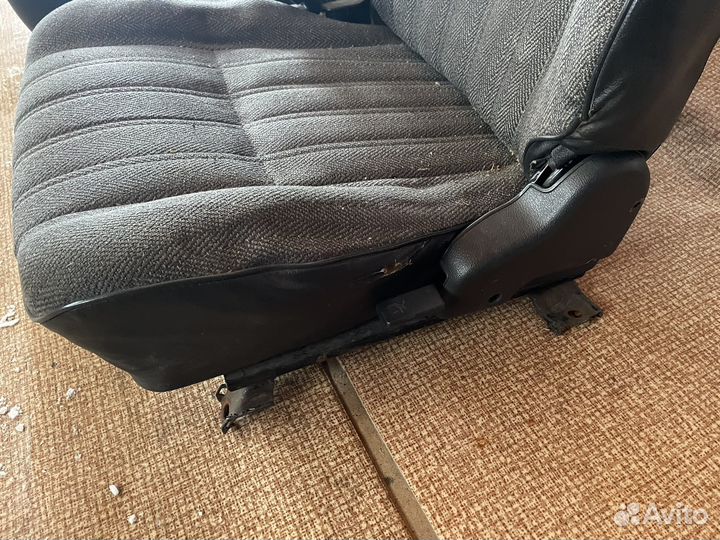 Передние сиденья