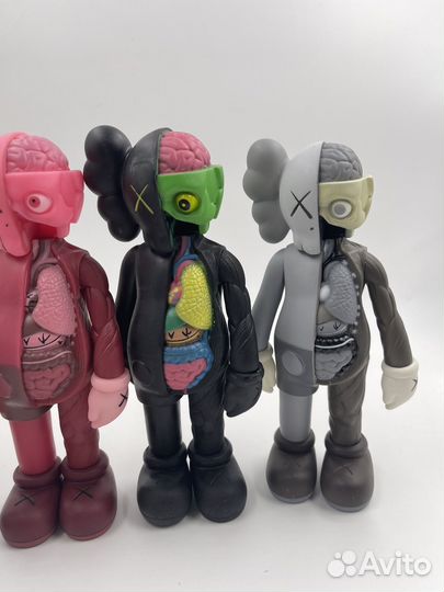 Фигурка Kaws