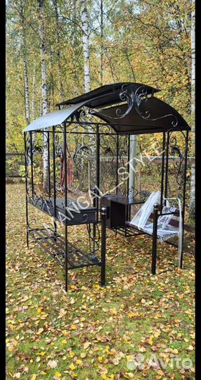 Мангал с крышей