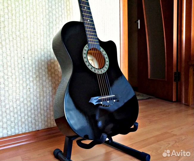 Гитара новая