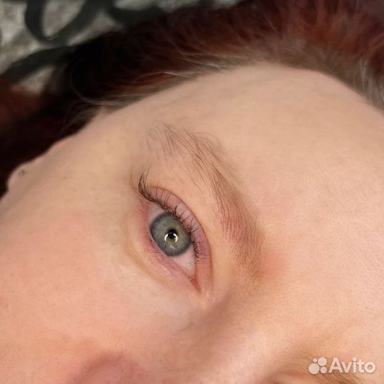 Наращивание ресниц в салоне