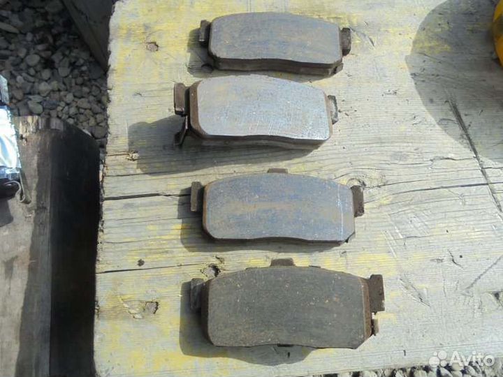 Тормозные колодки заднее Nissan Cefiro A32 VQ20DE