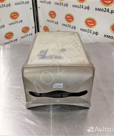 Диспенсер для салфеток Tork