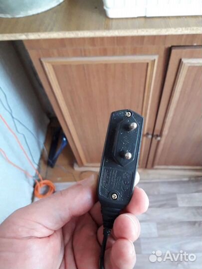 Зарядное устройство