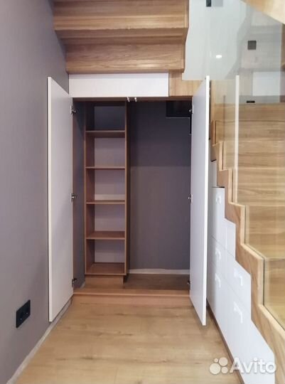 Шкаф под лестницу