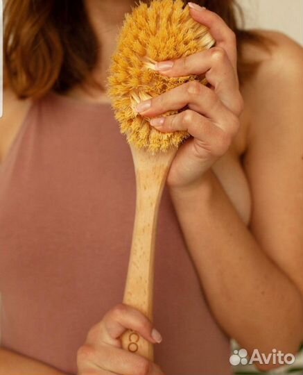 Антицеллюлитная щётка для сухого массажа