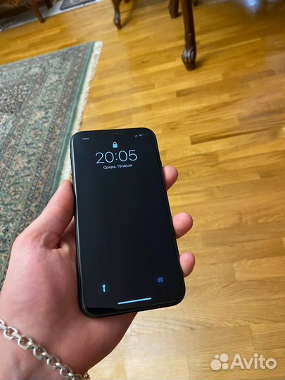 iPhone 11