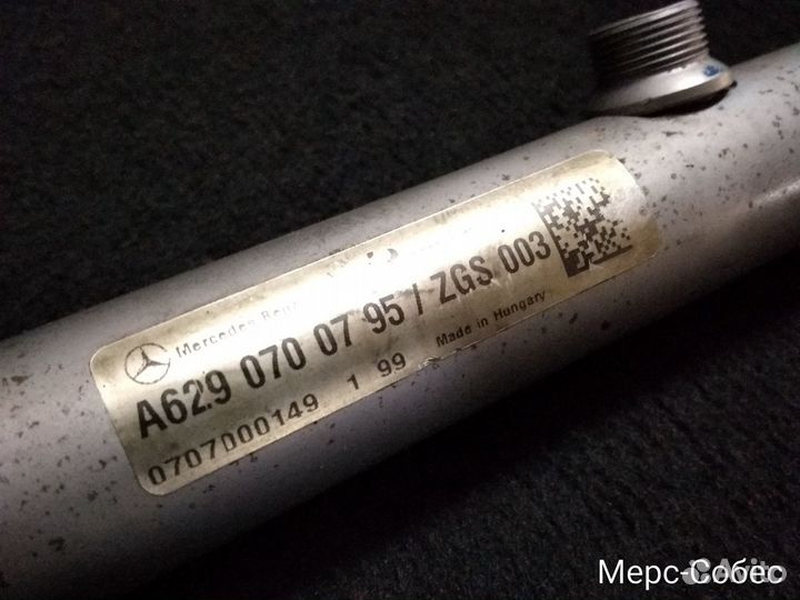 Топливная рампа Mercedes OM629 420CDI левая