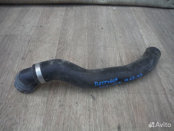 Патрубок радиатора Audi Q7 2 2019