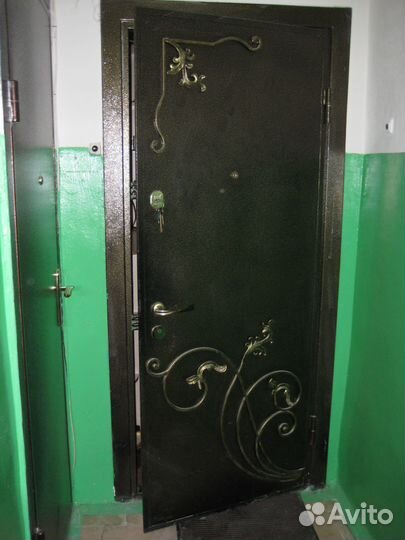 Металлические двери,тамбурные перегородки