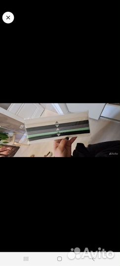 Картина и резинки для волос