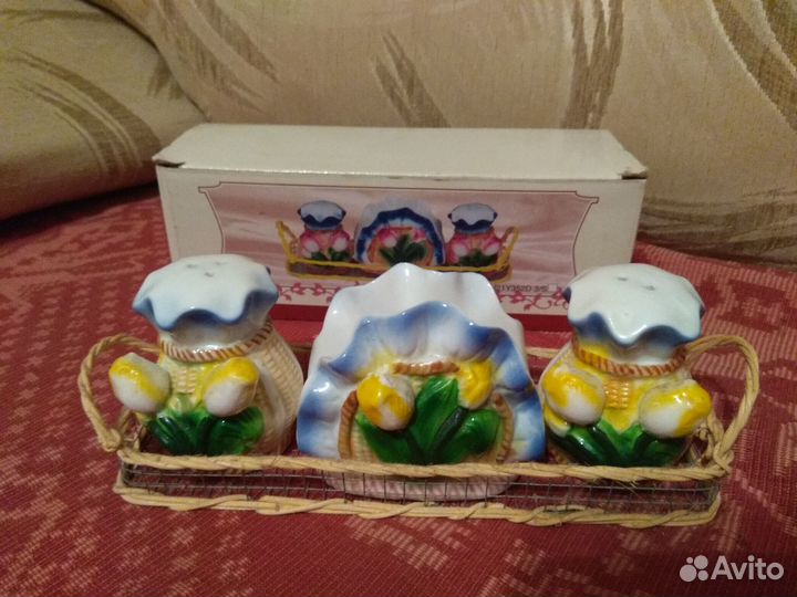 Салфетница & солонка & перечница 