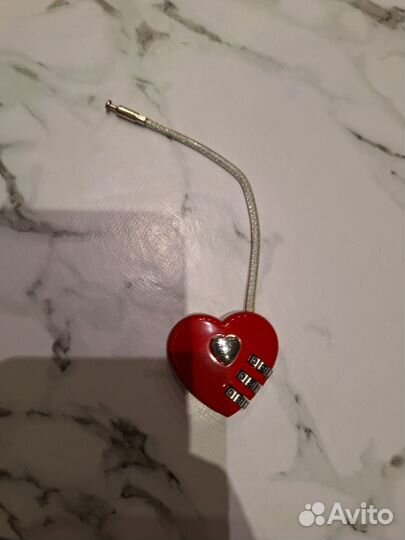 Замочек-сердечко