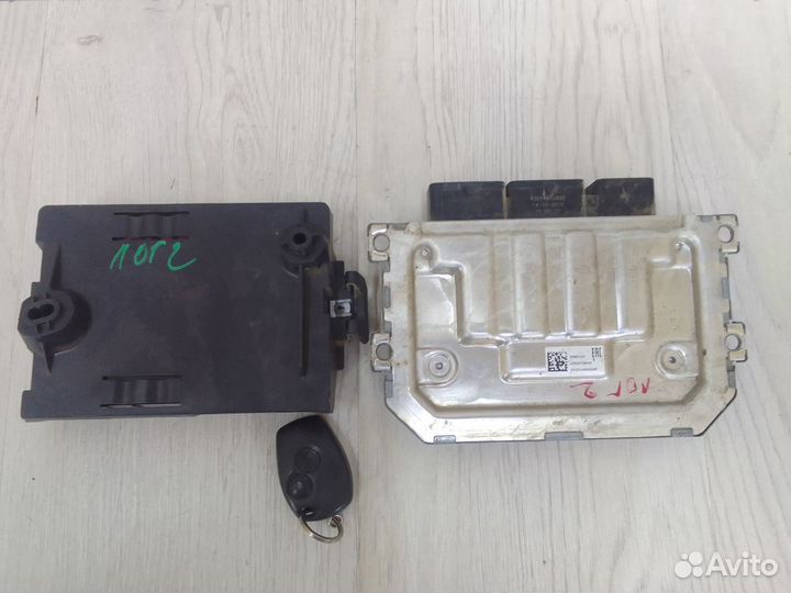 Блок управления двигателем эбу Мозги Renault logan