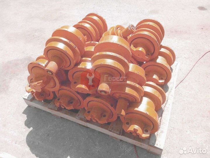 Каток поддерживающий Komatsu PC300LC-7