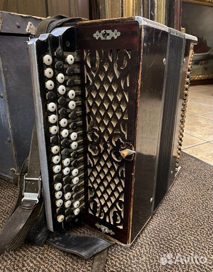 Баян «Северный Кустарь»