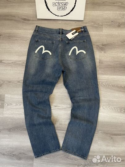 Джинсы Evisu