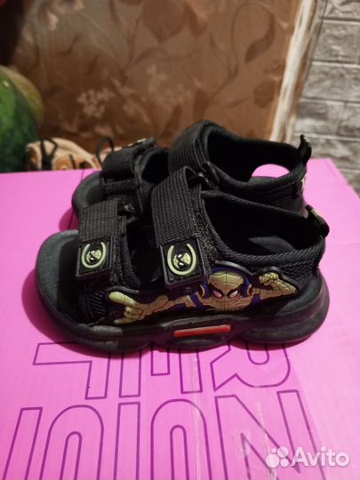 Сандалии детские для мальчиков 22