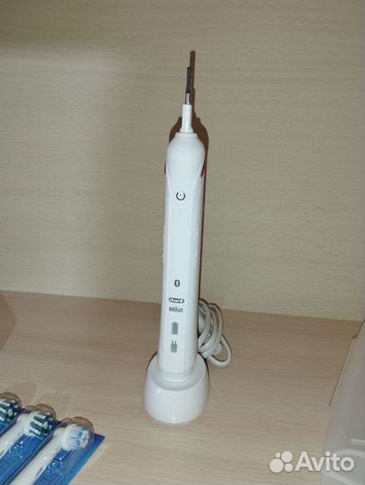 Электрическая зубная щетка oral b SMART