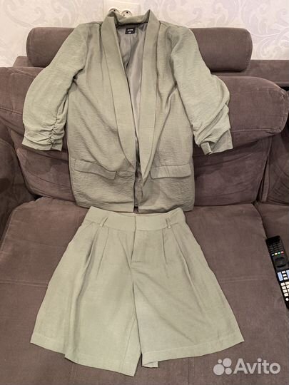 Костюм пиджак и шорты 40 размер