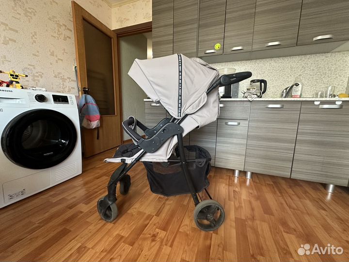 Коляска прогулочная corol бежевая