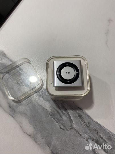 Плеер iPod shuffle 4 поколения