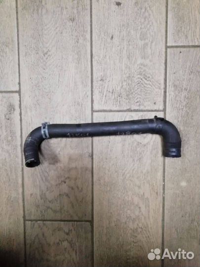 Патрубок (трубопровод, шланг) Volkswagen Touareg