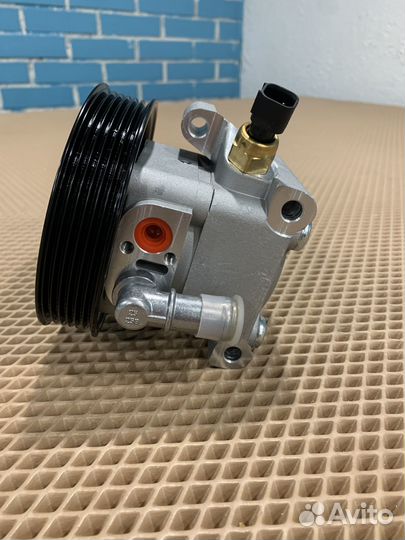 Насос гура для Ford Focus 3 1758113