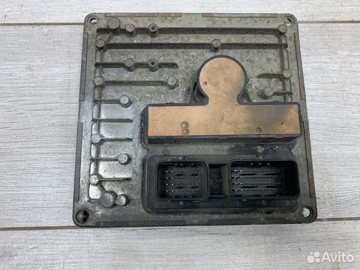 Блок управления раздаточной коробкой Peugeot 208