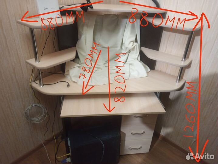 Рабочий стол, компьютерный стол угловой