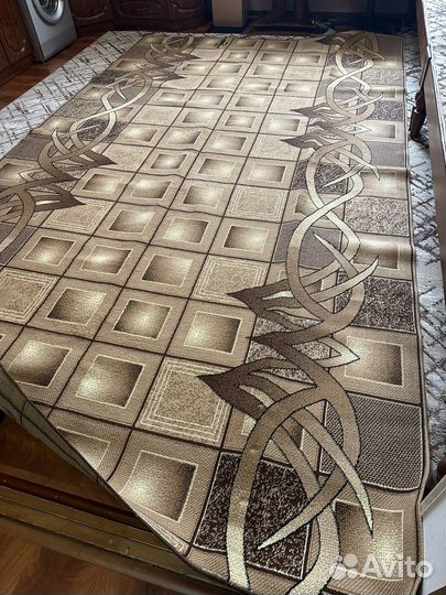 Ковер шерстяной