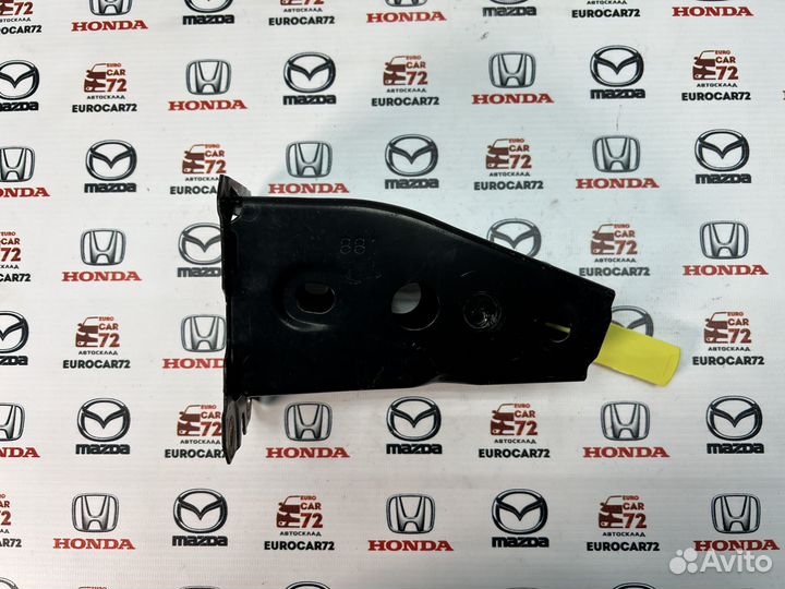 Кронштейн подрамника левый Mazda 6 GJ 2012-2018