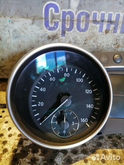 Щиток приборов Mercedes-Benz ML350 (W164)