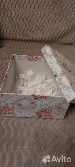 Коробка подарочная новая