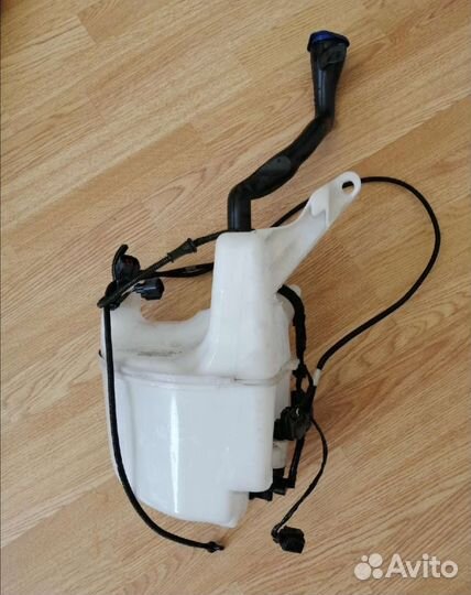 Бачек омывателя в сборе volvo S60 II