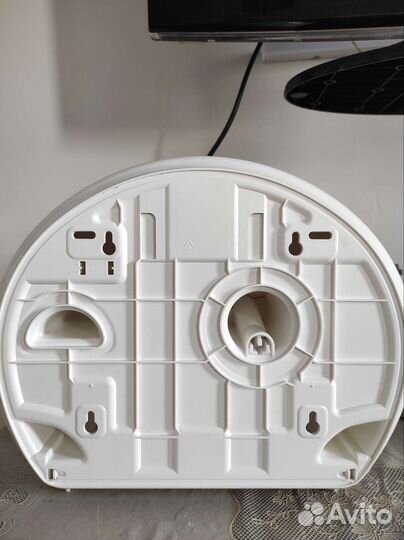 Диспенсер для туалетной бумаги tork