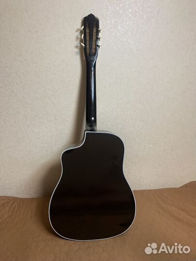 Акустическая гитара