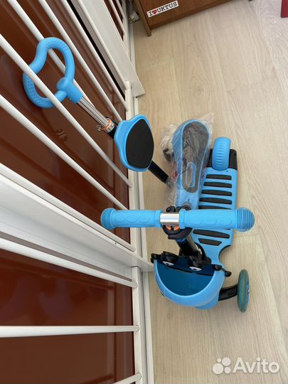 Самокат трехколесный